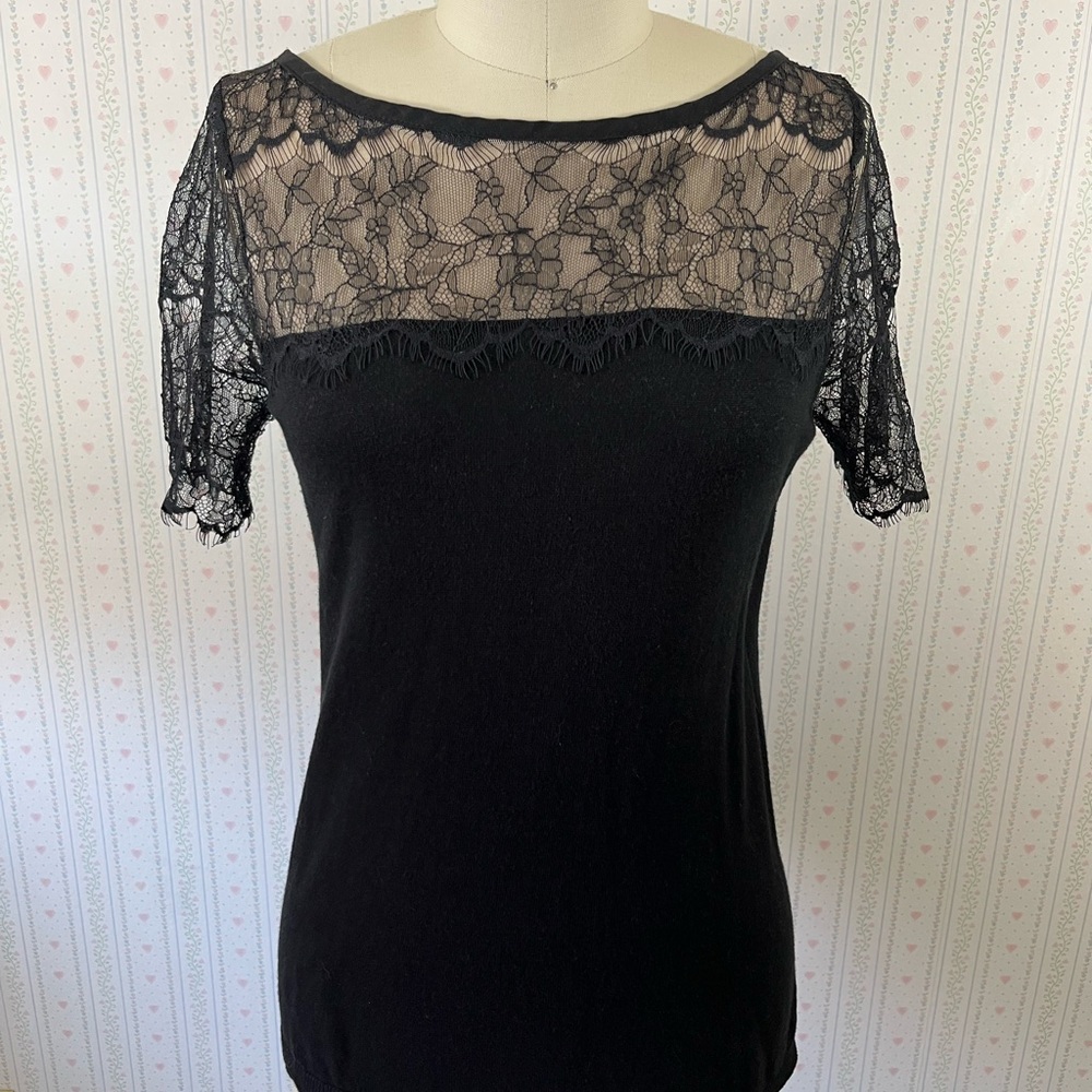 Lace top, black knit top from LOFT. Size xs, wears like a small.